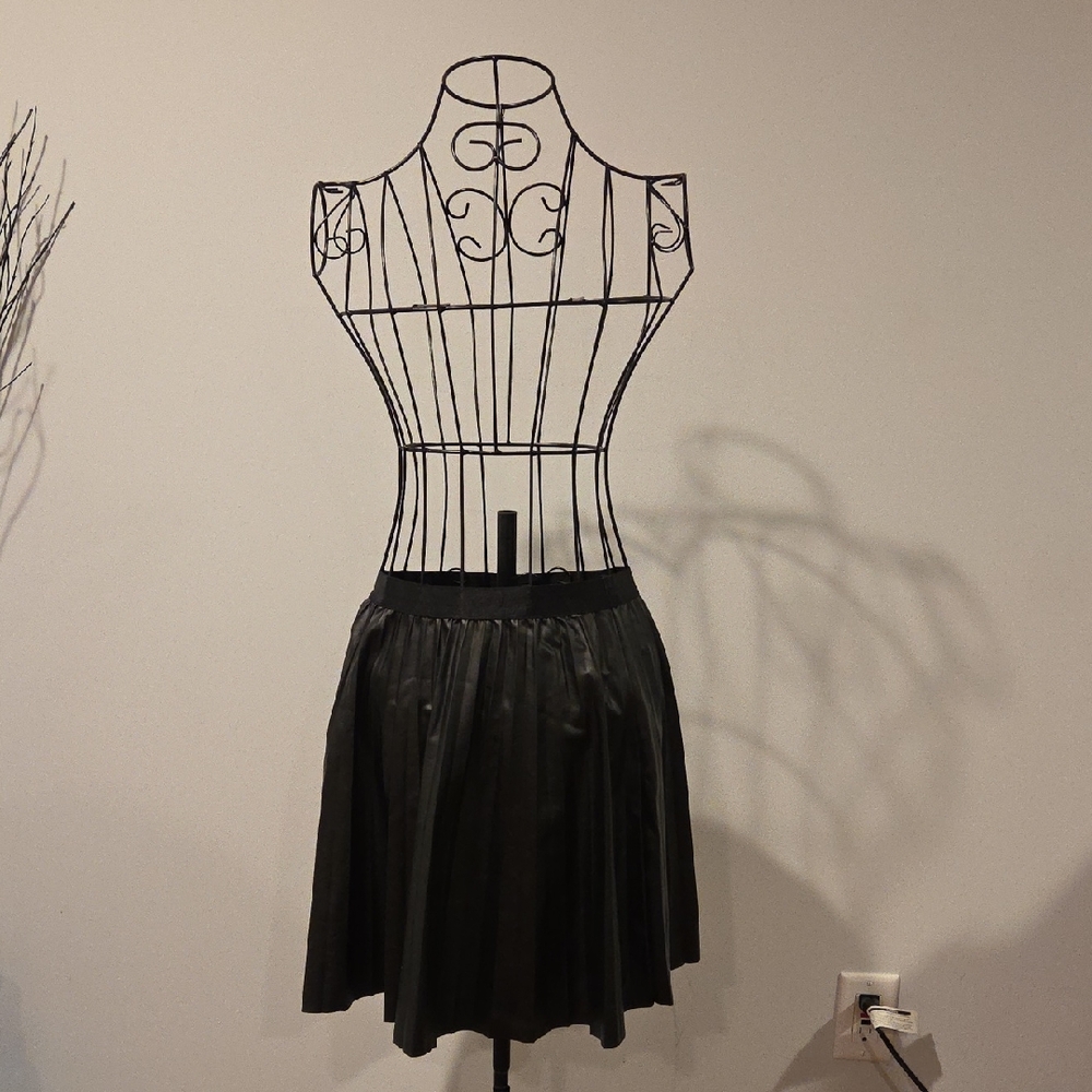 Chocolate Black Pleated Mini Skirt